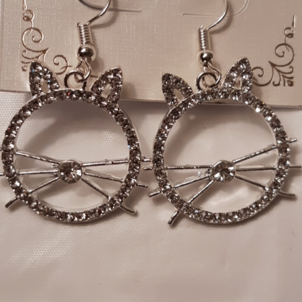 Dream Plus Cat Earring